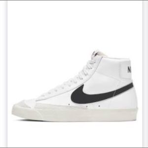 Nike blazer 77’ mid